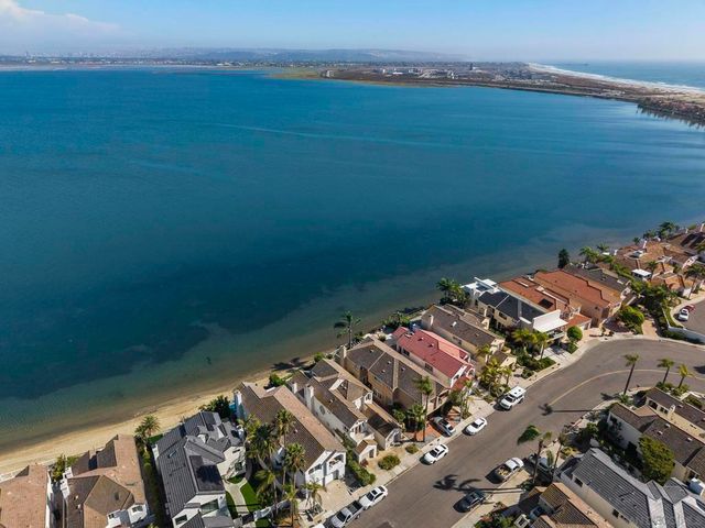 55 Spinnaker Way, Coronado, CA 92118