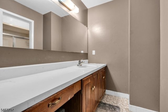 7 Ross Rd, Wallington Boro, NJ 07057
