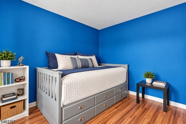 7 Ross Rd, Wallington Boro, NJ 07057