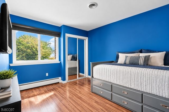 7 Ross Rd, Wallington Boro, NJ 07057