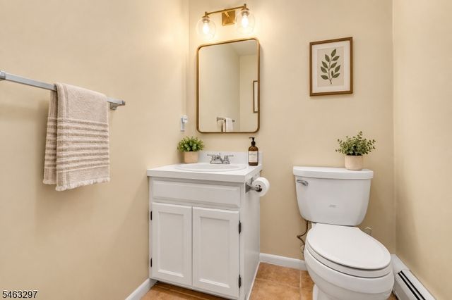 7 Ross Rd, Wallington Boro, NJ 07057