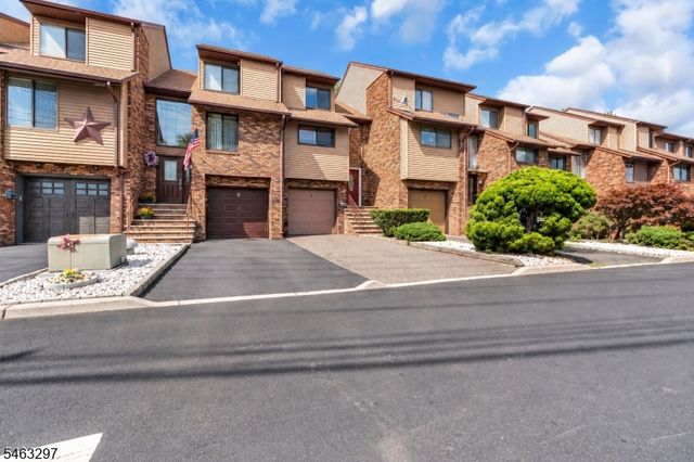 7 Ross Rd, Wallington Boro, NJ 07057
