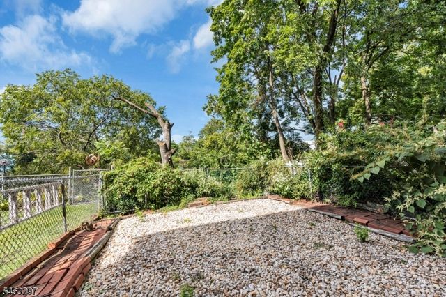 7 Ross Rd, Wallington Boro, NJ 07057