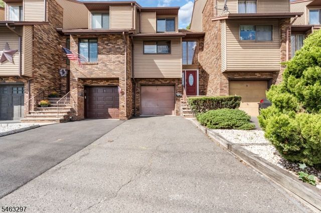 7 Ross Rd, Wallington Boro, NJ 07057