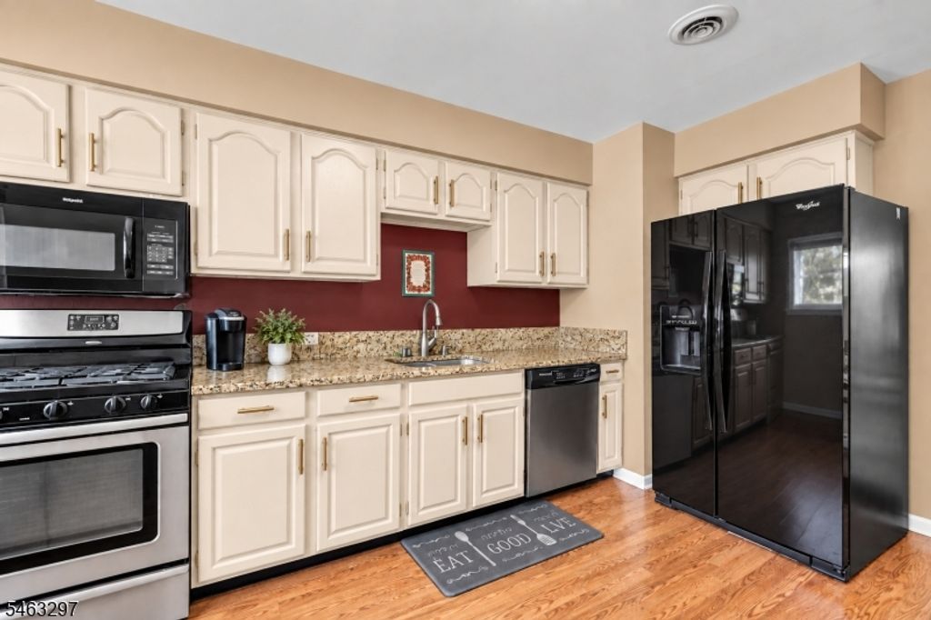 7 Ross Rd, Wallington Boro, NJ 07057 — photo 5