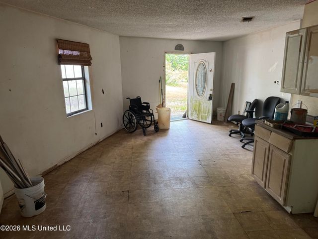 1914 48th Avenue, Gulfport, MS 39501