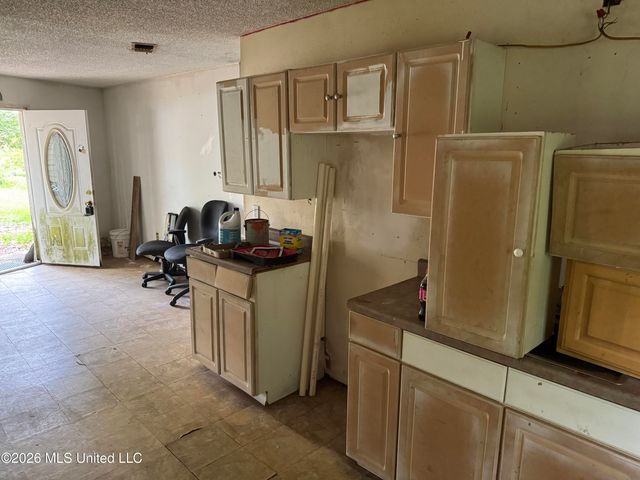 1914 48th Avenue, Gulfport, MS 39501