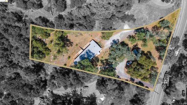 19120 & 19124 Black Oak Rd, Sonora, CA 95370