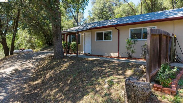 19120 & 19124 Black Oak Rd, Sonora, CA 95370