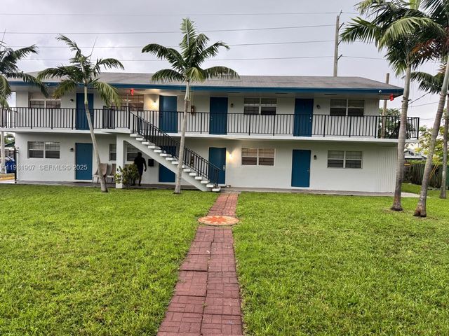 215 W Blue Heron Boulevard, Riviera Beach, FL 33404