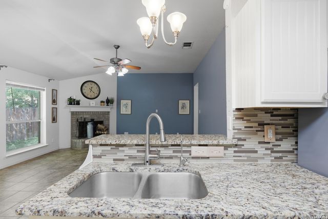 2611 CLOUDY MDW, San Antonio, TX 78222