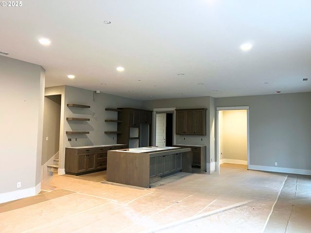 16221 Ne 180th St, Brush Prairie, WA 98606