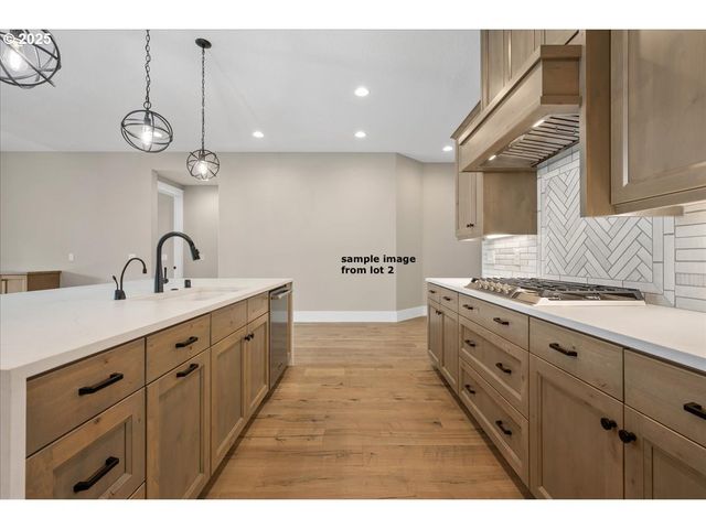 16221 Ne 180th St, Brush Prairie, WA 98606