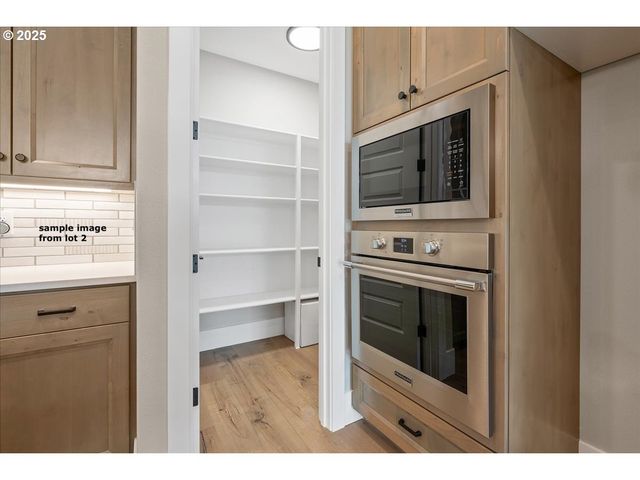 16221 Ne 180th St, Brush Prairie, WA 98606