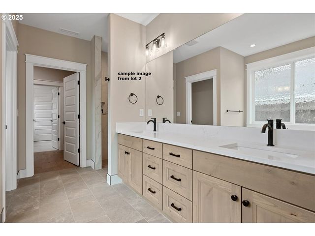 16221 Ne 180th St, Brush Prairie, WA 98606