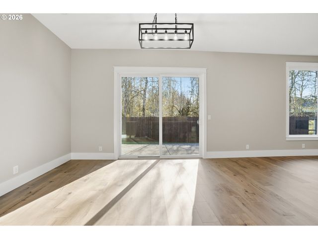 16221 Ne 180th St, Brush Prairie, WA 98606