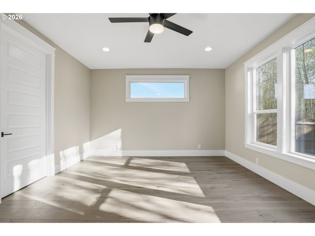 16221 Ne 180th St, Brush Prairie, WA 98606