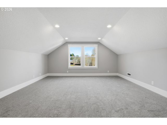 16221 Ne 180th St, Brush Prairie, WA 98606