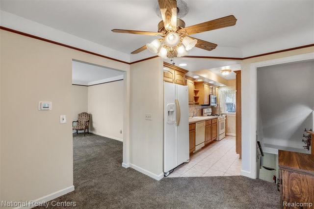 25541 Hanover Street, Dearborn Heights, MI 48125