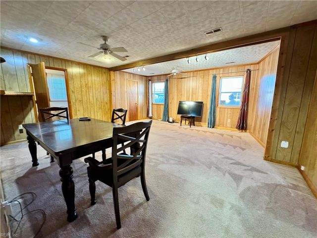 1843 Kensington DR, Hampton, VA 23663