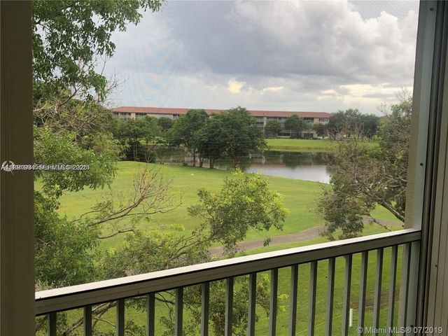 400 SW 134th Way 406F, Pembroke Pines, FL 33027