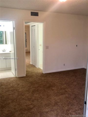 400 SW 134th Way 406F, Pembroke Pines, FL 33027