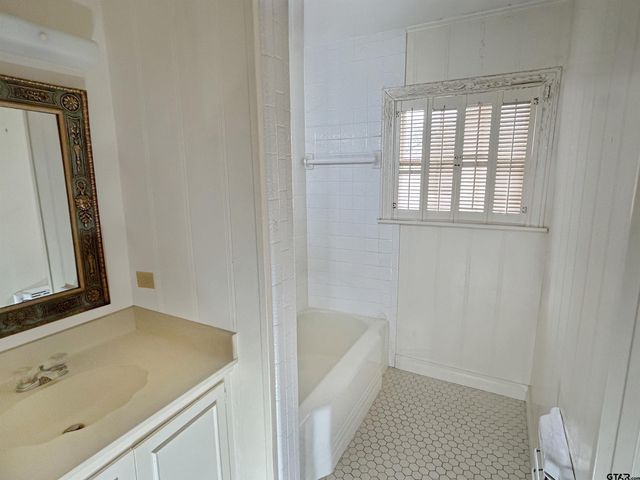 1212 Belmont Drive, Tyler, TX 75701