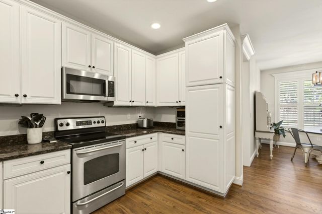 5 Boxford Court, Greer, SC 29650