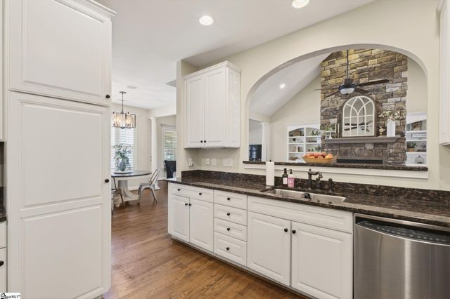 5 Boxford Court, Greer, SC 29650