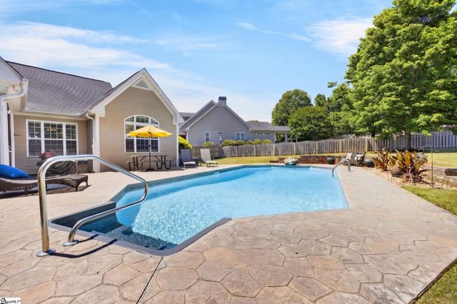 5 Boxford Court, Greer, SC 29650