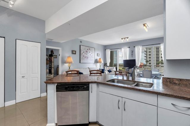 1830 Radius Dr 1412, Hollywood, FL 33020