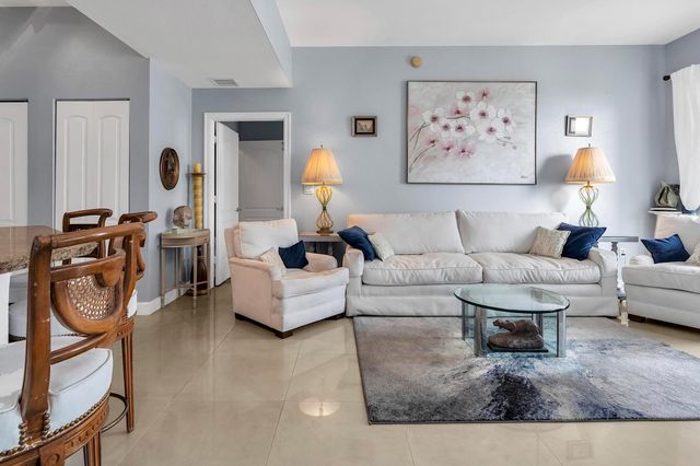 1830 Radius Dr 1412, Hollywood, FL 33020