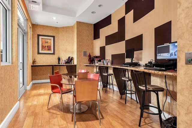 1830 Radius Dr 1412, Hollywood, FL 33020