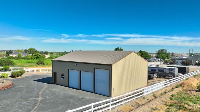 8858 Stardust Ln, Nampa, ID 83686
