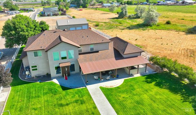 8858 Stardust Ln, Nampa, ID 83686