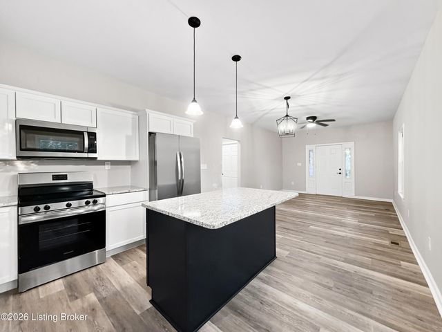 2505 Lower Hunters Trace, Louisville, KY 40216