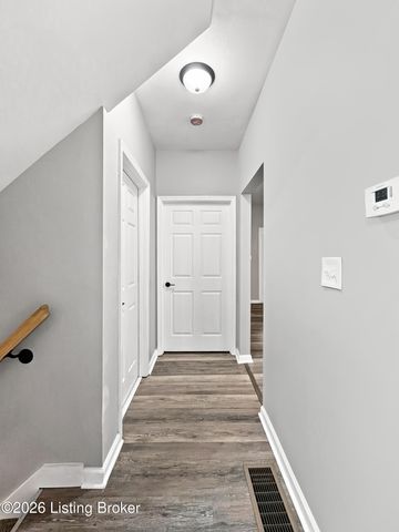 2505 Lower Hunters Trace, Louisville, KY 40216