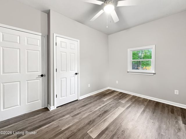 2505 Lower Hunters Trace, Louisville, KY 40216