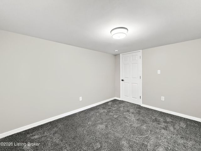2505 Lower Hunters Trace, Louisville, KY 40216