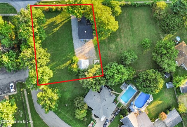 2505 Lower Hunters Trace, Louisville, KY 40216