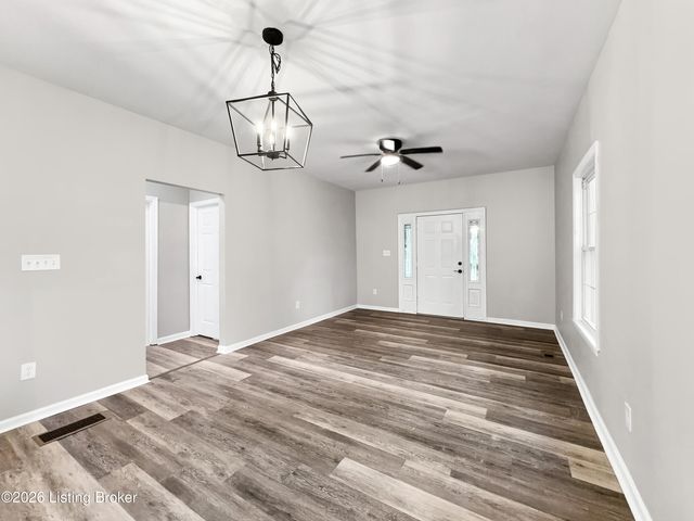 2505 Lower Hunters Trace, Louisville, KY 40216
