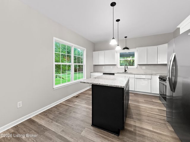 2505 Lower Hunters Trace, Louisville, KY 40216