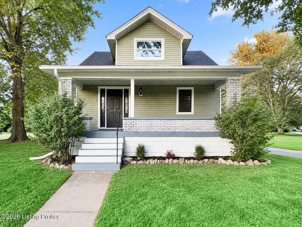2505 Lower Hunters Trace, Louisville, KY 40216