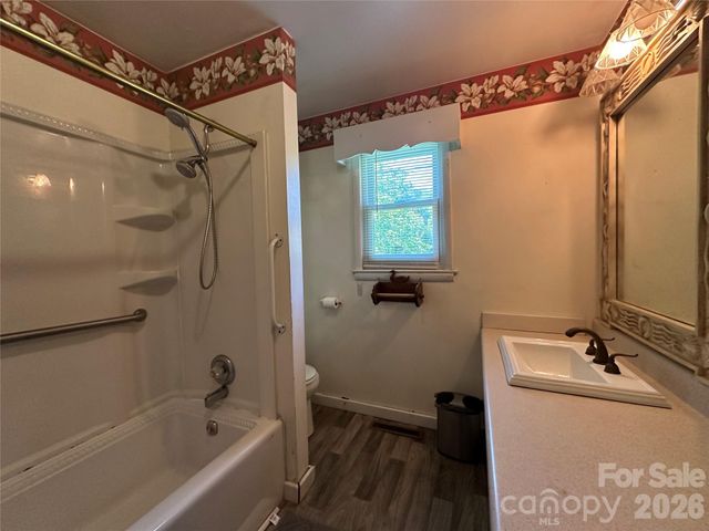2939 Links Drive, Granite Falls, NC 28630