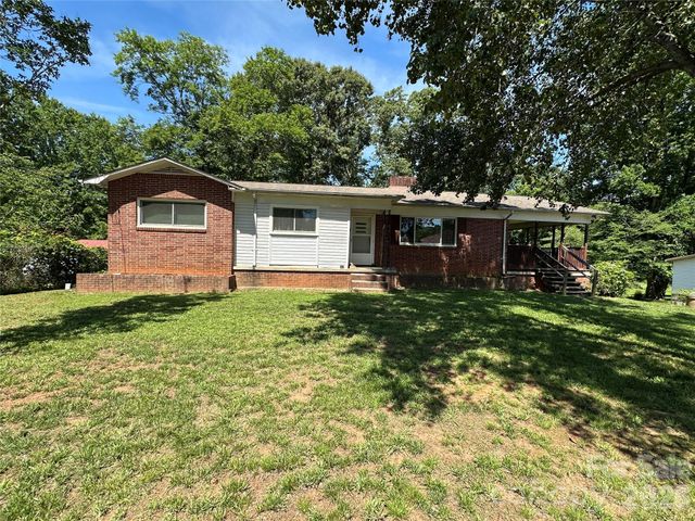 2939 Links Drive, Granite Falls, NC 28630
