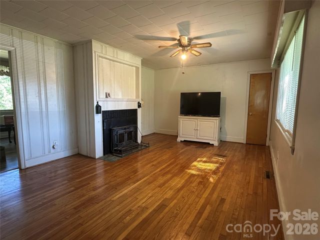 2939 Links Drive, Granite Falls, NC 28630