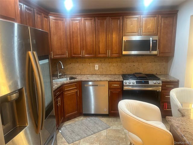 264 Hosmer Avenue, Bronx, NY 10465