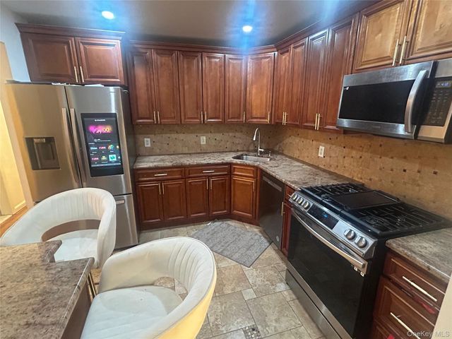 264 Hosmer Avenue, Bronx, NY 10465