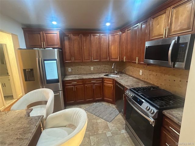 264 Hosmer Avenue, Bronx, NY 10465