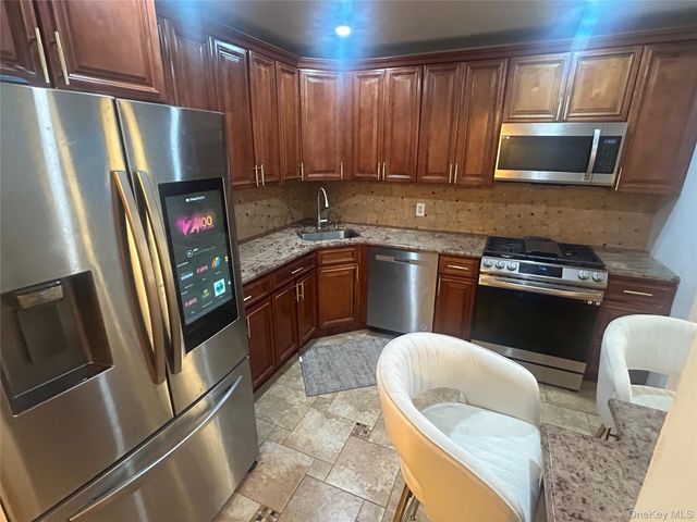 264 Hosmer Avenue, Bronx, NY 10465